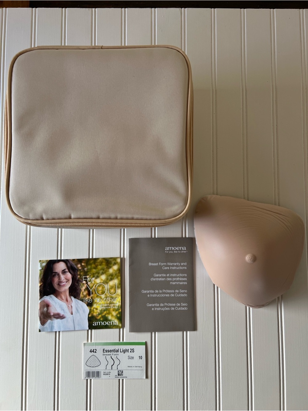 Amoena Essential Light 2S Breast Form Prosthetic Lightweight Sz 10 w Carry Case